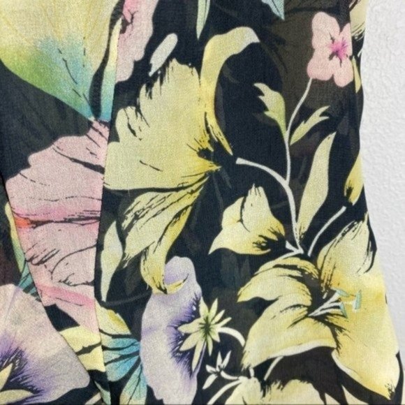 Cabi ruffle front floral sleeveless blouse small - Picture 3 of 7